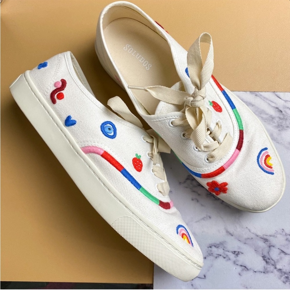 Soludos Marin Embroidered Rainbow White Sneakers Size 9